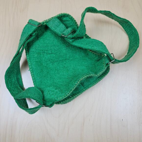 Hand Felted Frog Backpack Kids Children Green zipper pockets adjustable straps - Picture 2 of 7